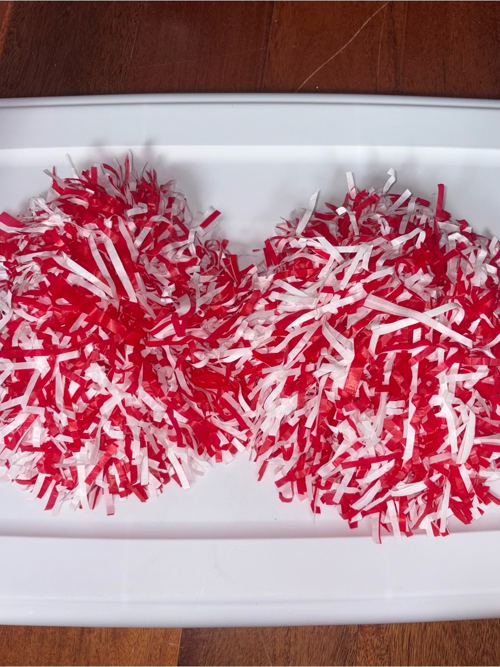 Red & White Cheerleader Pom Poms